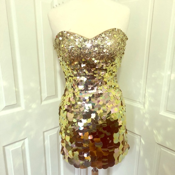 New Years Eve Sequined dress - Picture 2 of 9